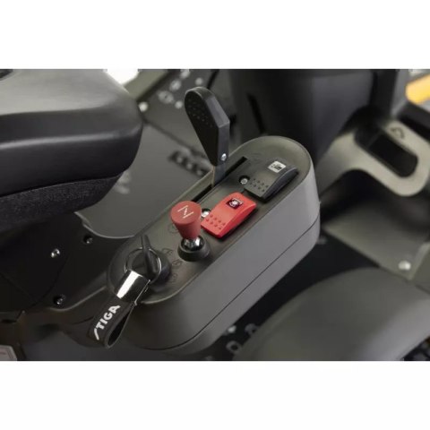 Zestaw promocyjny Traktor ogrodowy Park 500 W + Combi 100 Q Plus Zestaw promocyjny Traktor ogrodowy Park 500 W + Combi 100 Q Plus